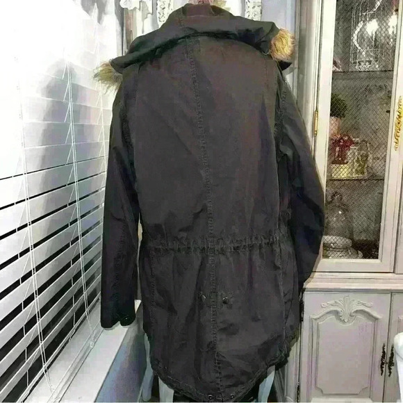 Express Army green utility jacket with detachable hood and inner faux fur vest - Picture 11 of 14